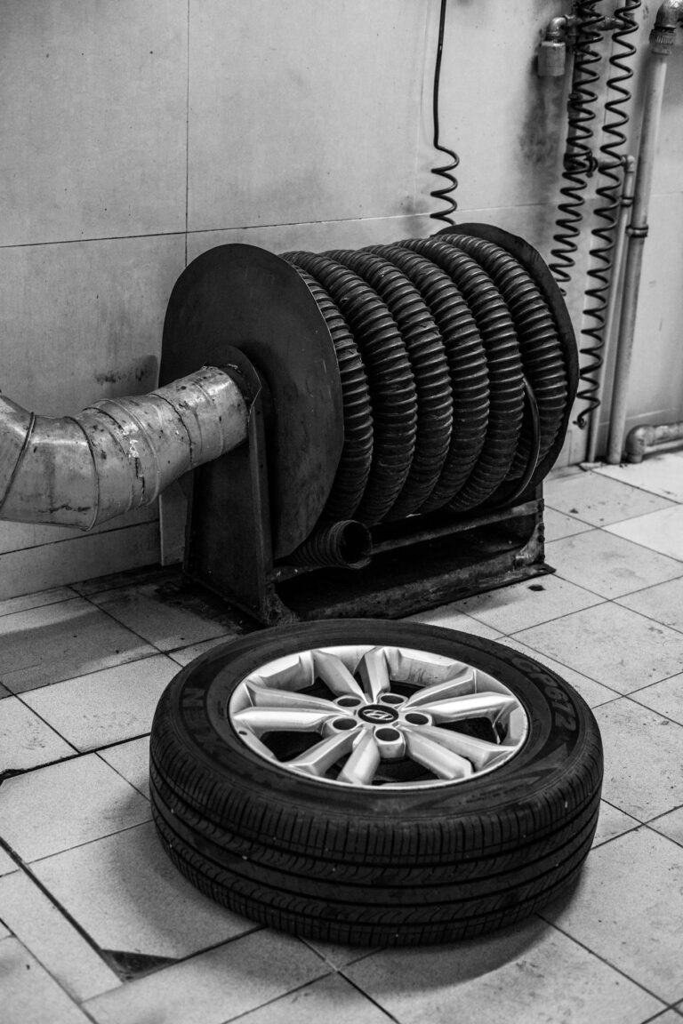 Girne Lastik Değişimi – Dunlop ve Bridgestone Lastik Montajı
